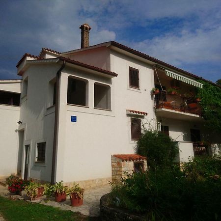 Apartman Dino Tar-Vabriga Luaran gambar
