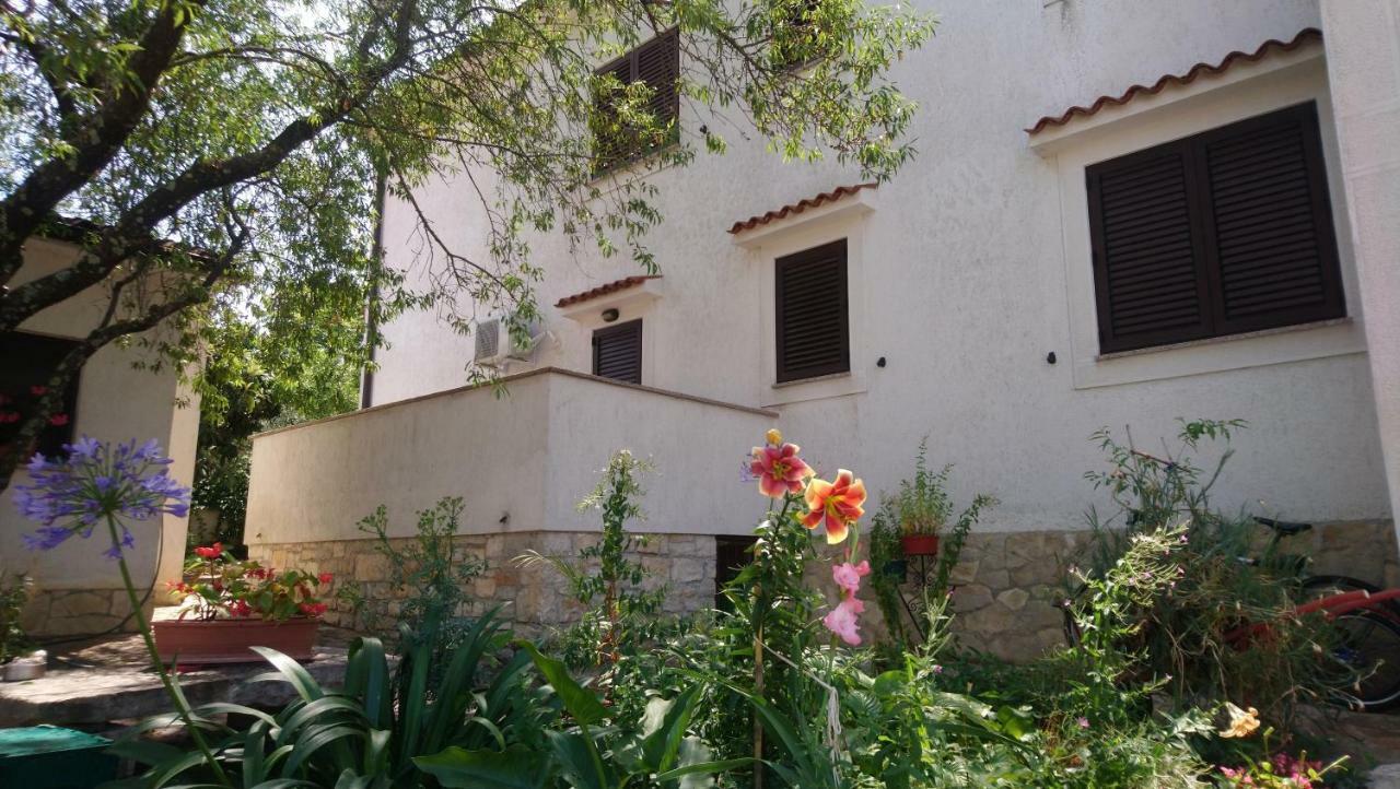 Apartman Dino Tar-Vabriga Luaran gambar